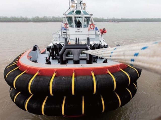 Defensas de goma barco remolcador